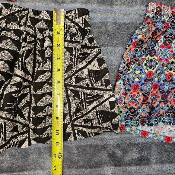 Printed Summer Shorts - Picture 3 of 3